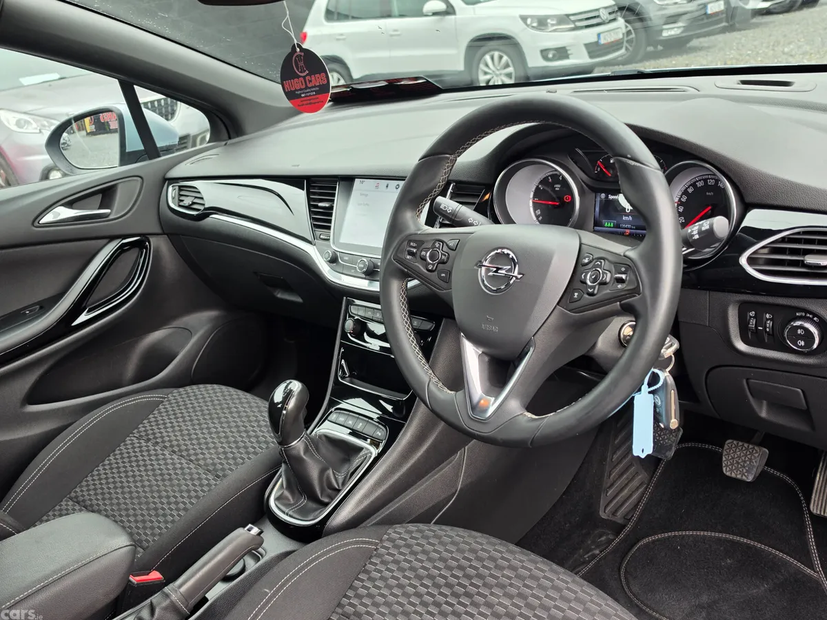 Opel Astra Hatchback, Petrol, 2016, Silver