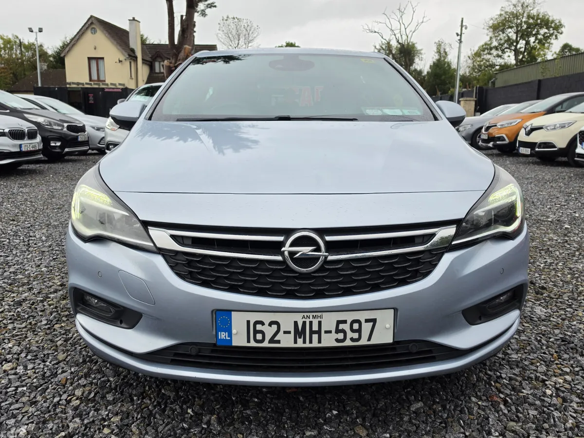 Opel Astra Hatchback, Petrol, 2016, Silver