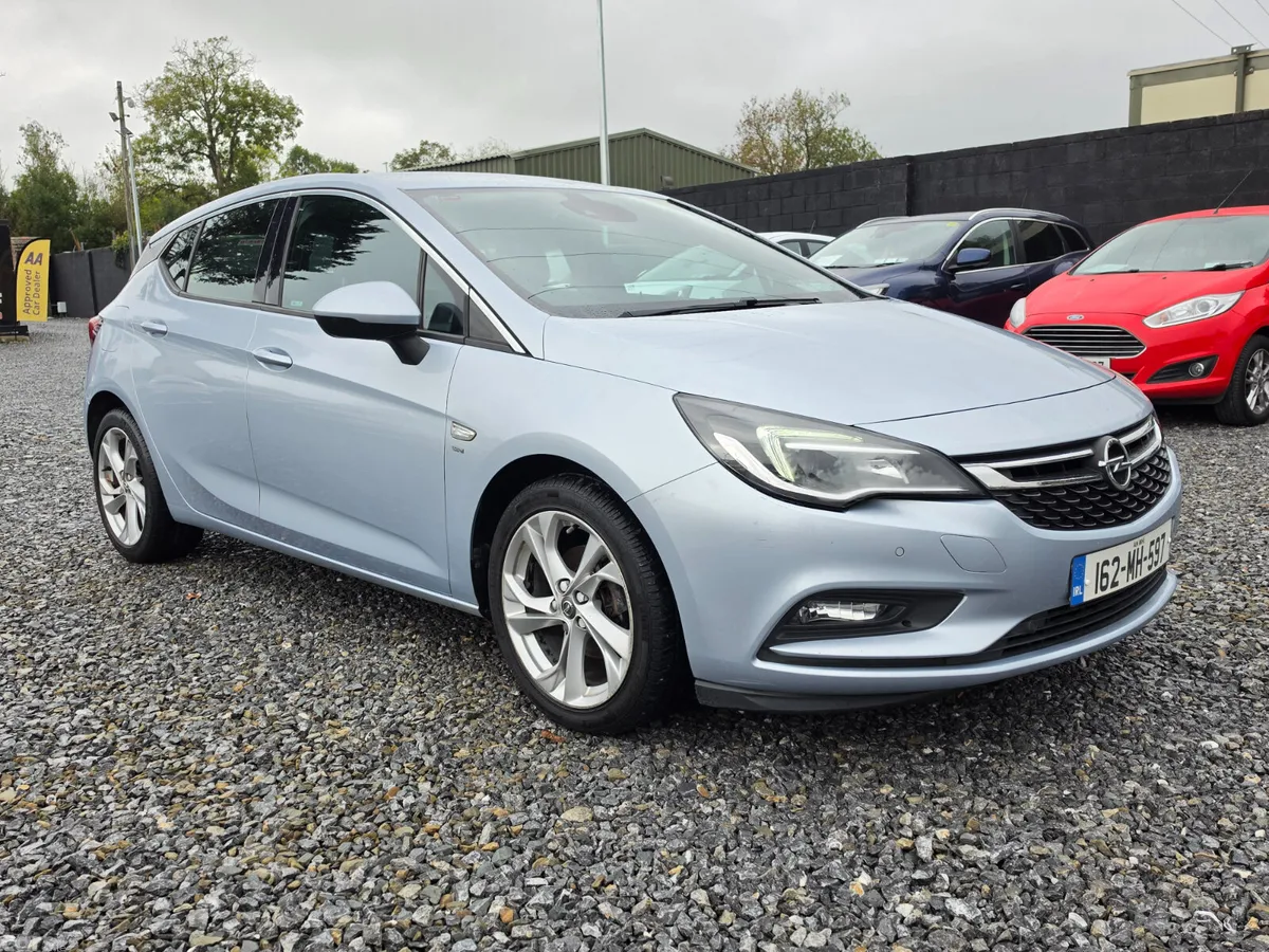 Opel Astra Hatchback, Petrol, 2016, Silver