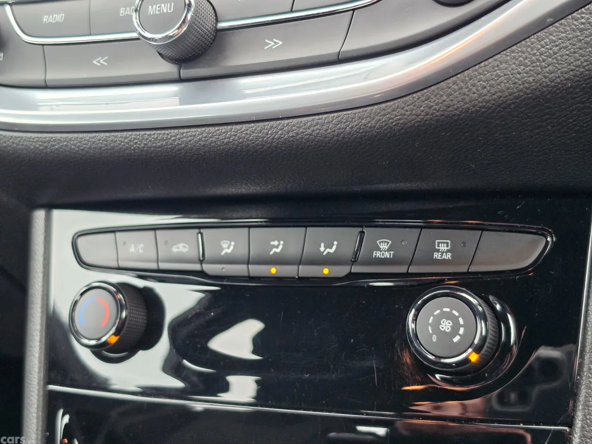 Opel Astra Hatchback, Petrol, 2016, Silver