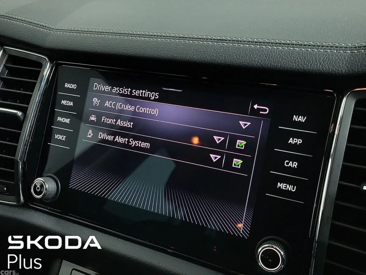 Skoda Kodiaq SUV, Petrol, 2023, Grey