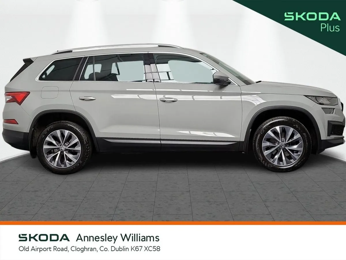 Skoda Kodiaq SUV, Petrol, 2023, Grey
