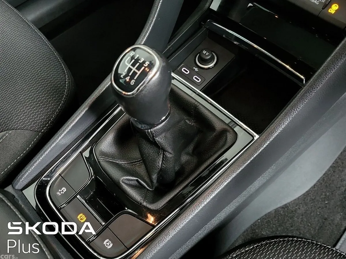 Skoda Kodiaq SUV, Petrol, 2023, Grey