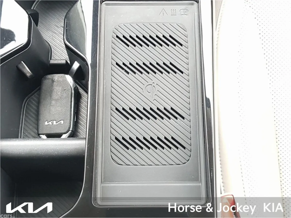 Kia EV6 MPV, Electric, 2023, Grey