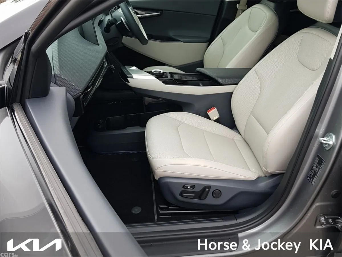 Kia EV6 MPV, Electric, 2023, Grey