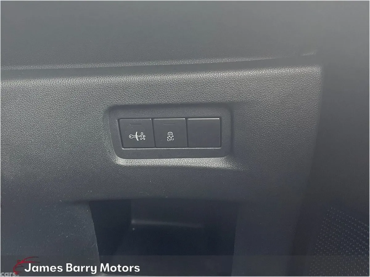 Citroen C3 Hatchback, Petrol, 2017, Blue