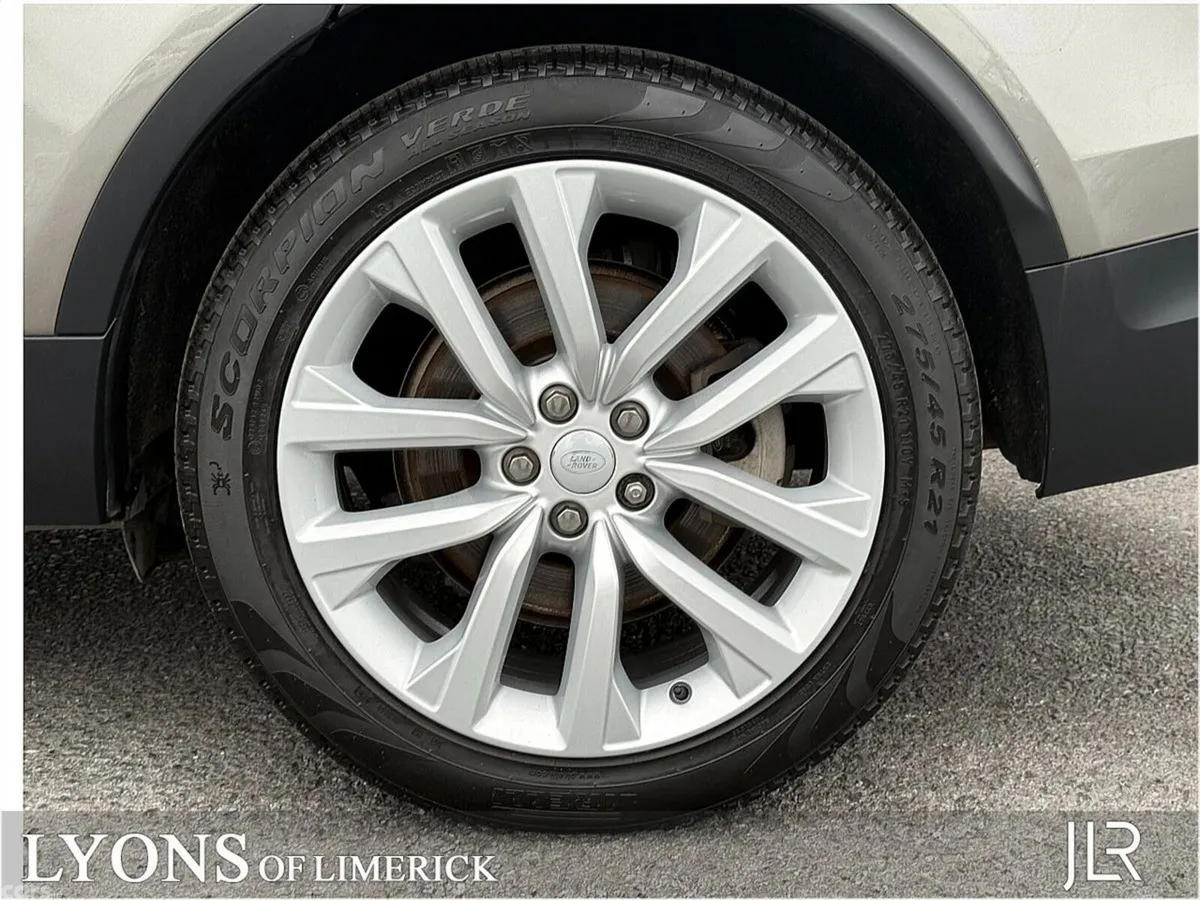 Land Rover Discovery SUV, Diesel, 2022, Grey