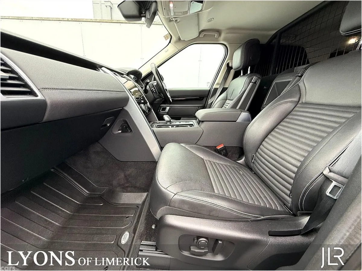 Land Rover Discovery SUV, Diesel, 2022, Grey