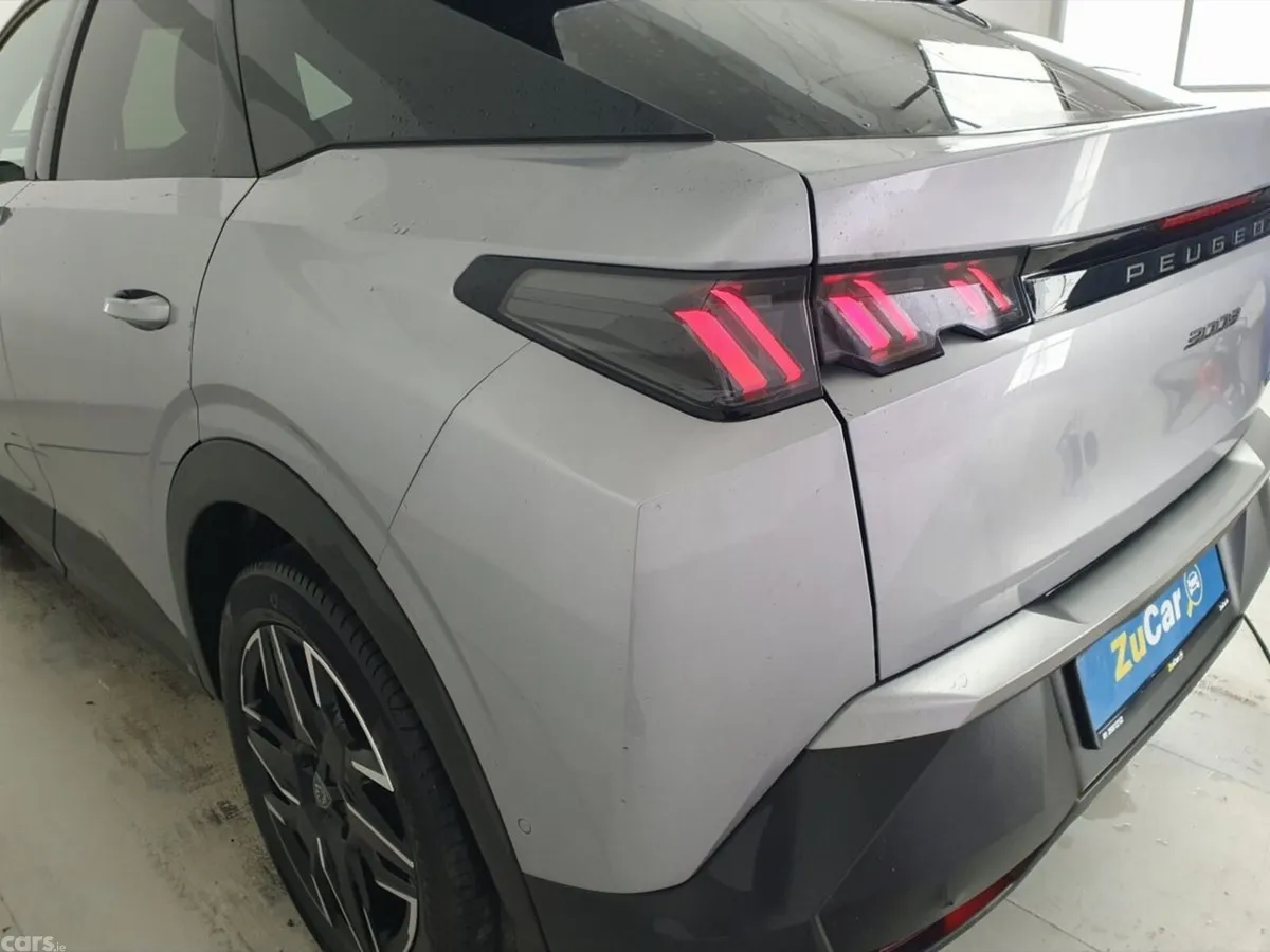 Peugeot 3008 MPV, Petrol, 2025, Grey