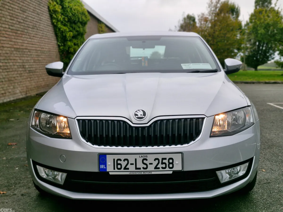 Skoda Octavia Saloon, Diesel, 2016, Silver