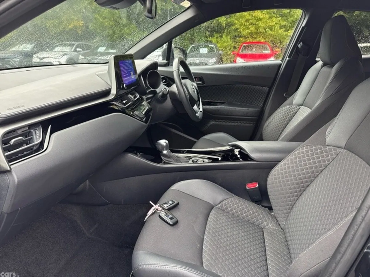 Toyota C-HR SUV, Petrol Hybrid, 2023, Black