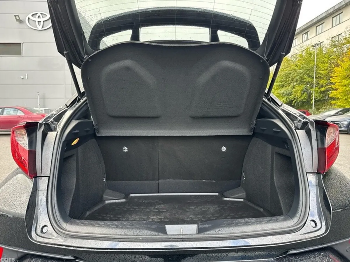 Toyota C-HR SUV, Petrol Hybrid, 2023, Black