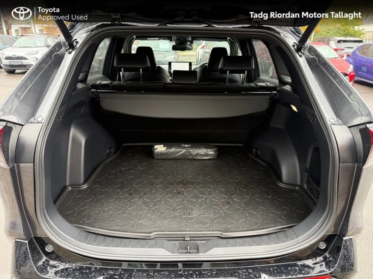 Toyota RAV4 SUV, Petrol Hybrid, 2023, Grey