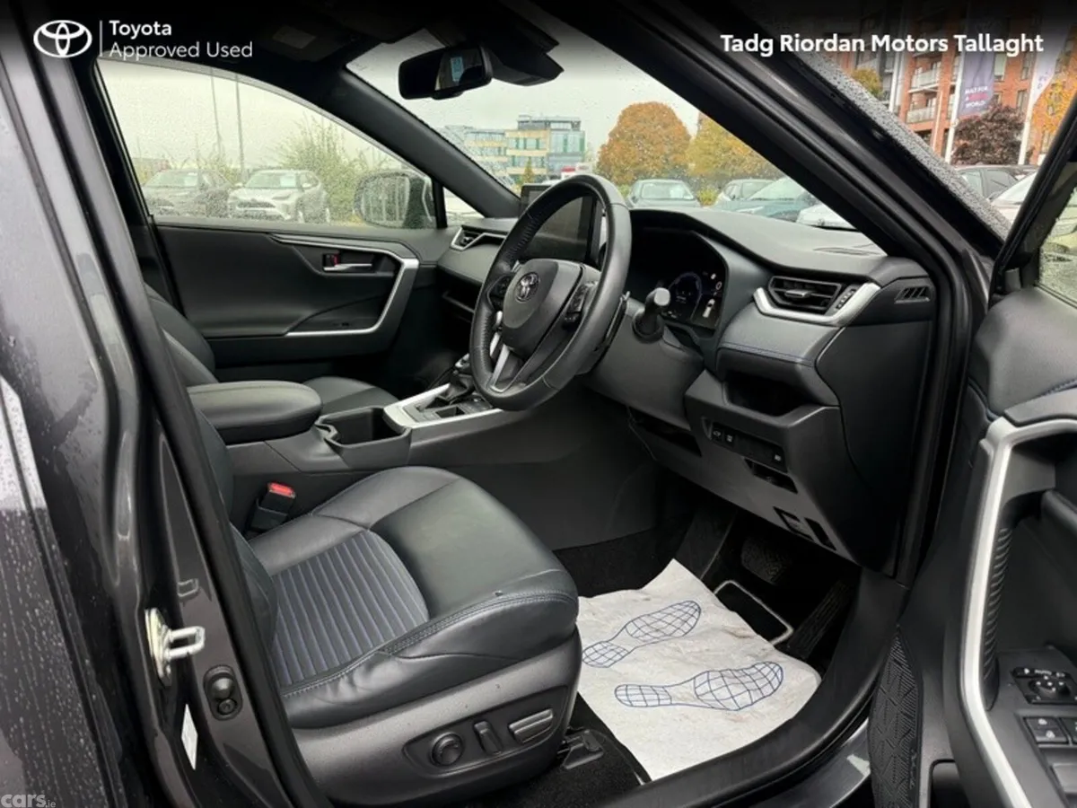 Toyota RAV4 SUV, Petrol Hybrid, 2023, Grey
