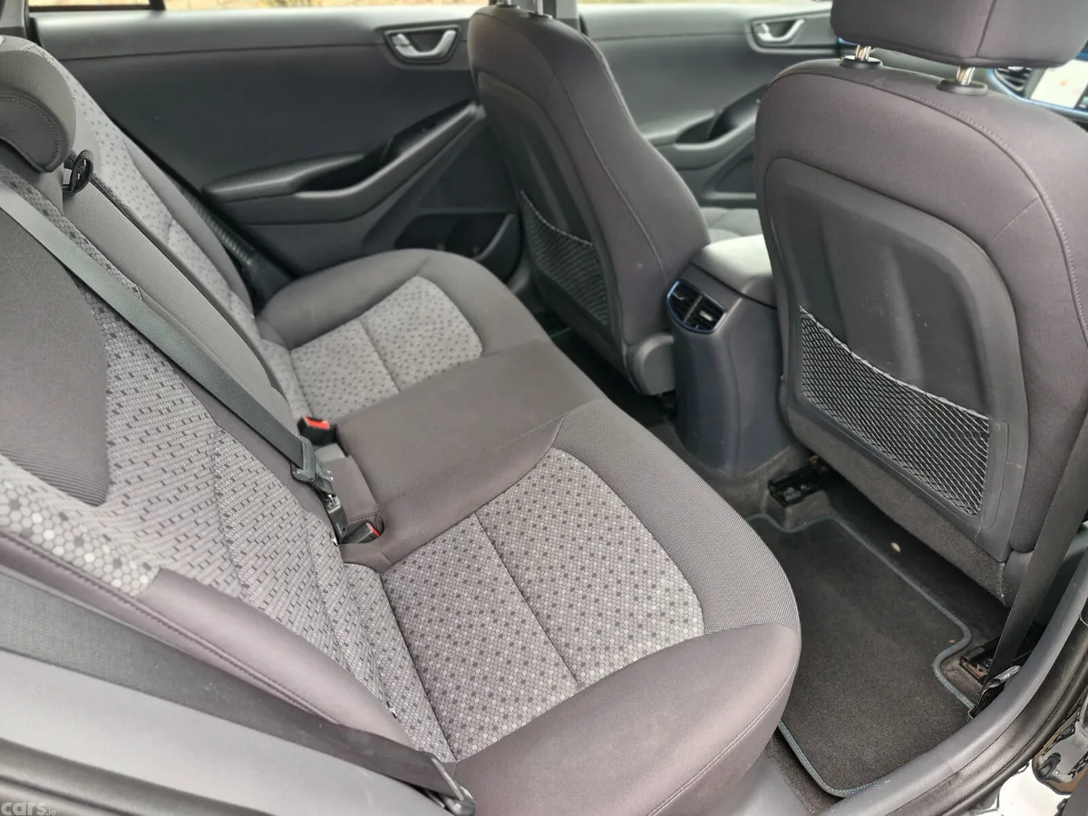 Hyundai IONIQ Hatchback, Petrol Plug-in Hybrid, 2018, Black