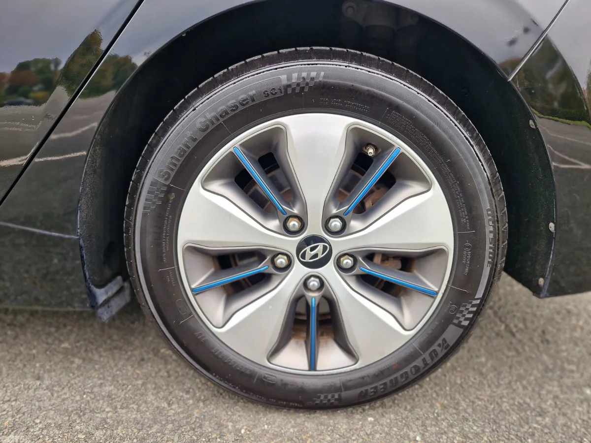 Hyundai IONIQ Hatchback, Petrol Plug-in Hybrid, 2018, Black
