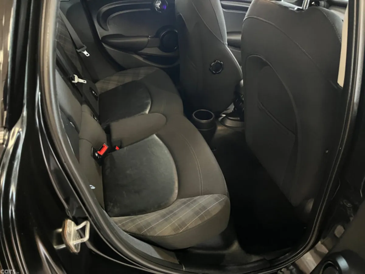 Mini Cooper Hatchback, Diesel, 2016, Black