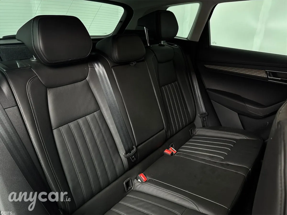 Skoda Karoq Estate, Petrol, 2026, Grey