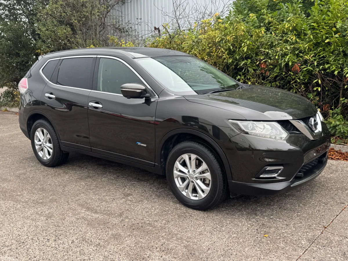Nissan X-Trail SUV, Petrol Hybrid, 2016, Green