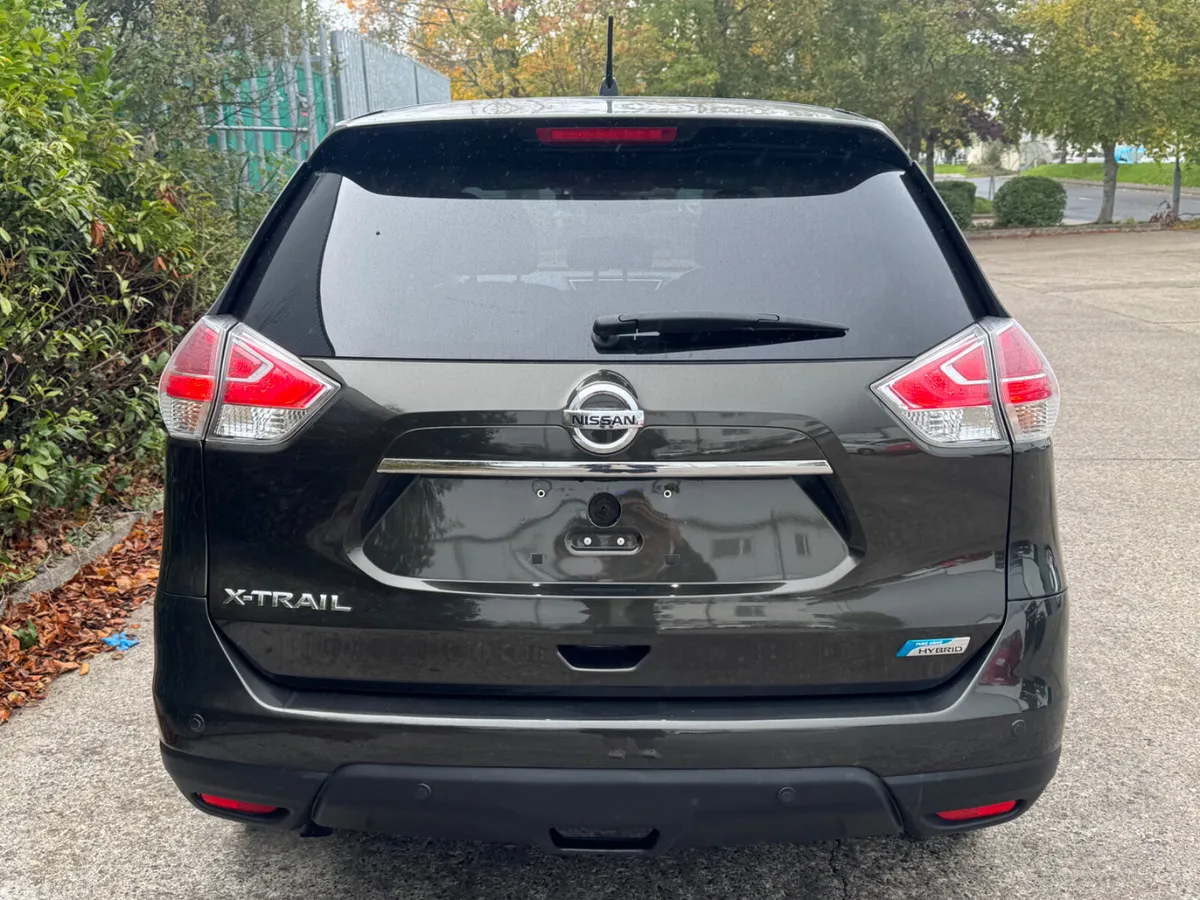 Nissan X-Trail SUV, Petrol Hybrid, 2016, Green