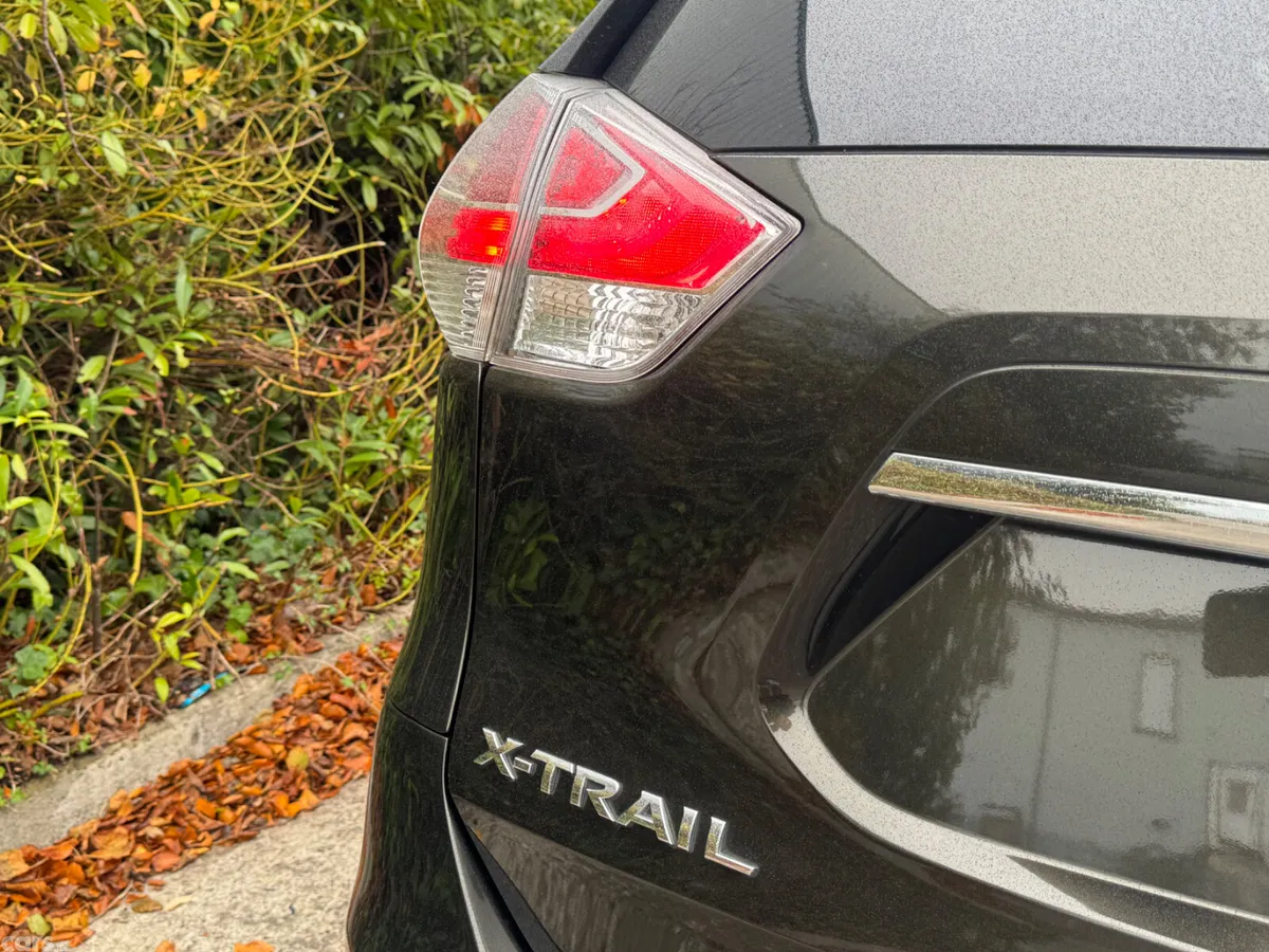 Nissan X-Trail SUV, Petrol Hybrid, 2016, Green