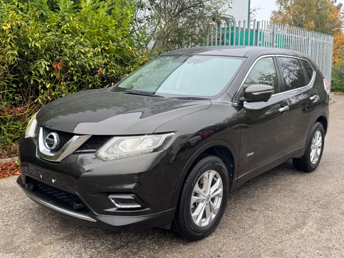 Nissan X-Trail SUV, Petrol Hybrid, 2016, Green
