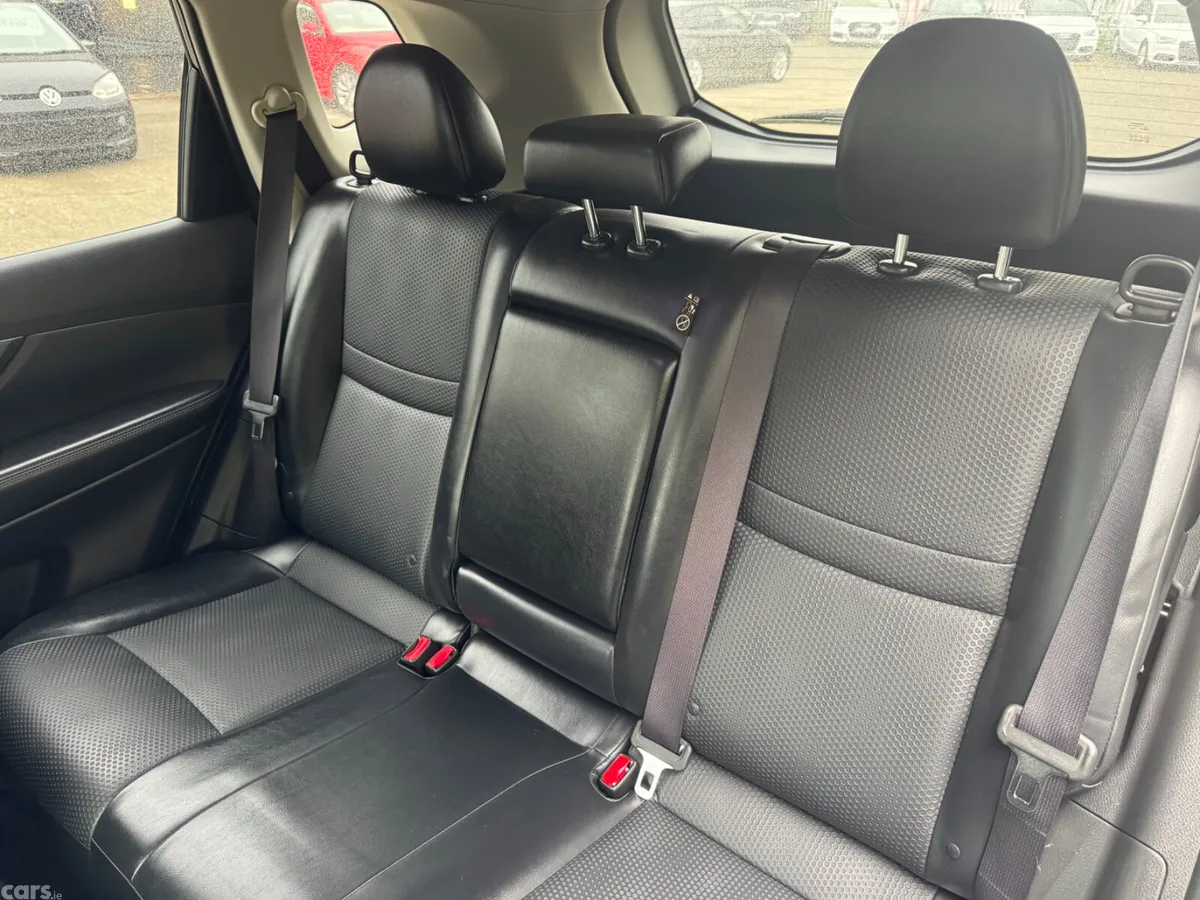 Nissan X-Trail SUV, Petrol Hybrid, 2016, Green