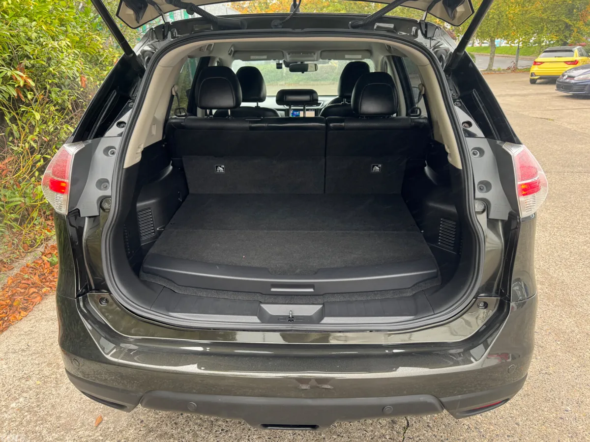 Nissan X-Trail SUV, Petrol Hybrid, 2016, Green