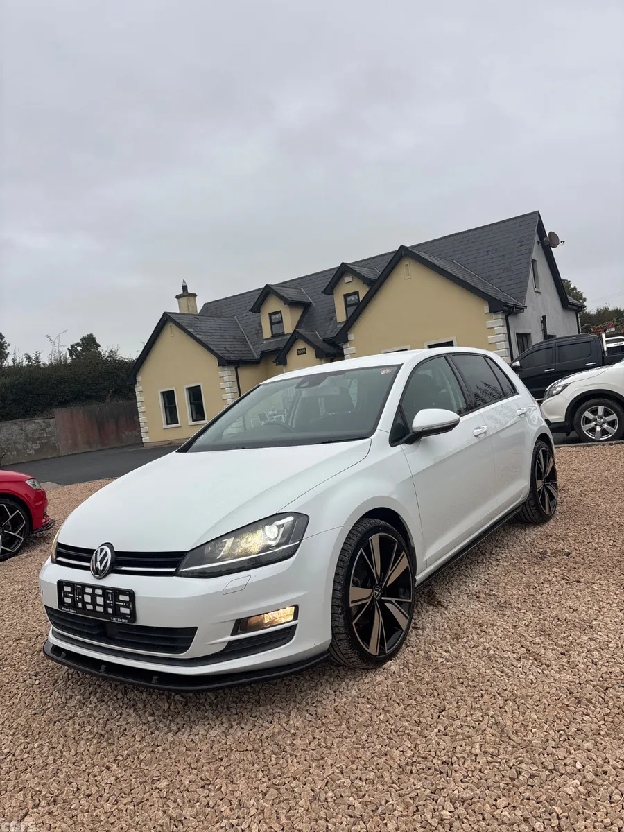 Volkswagen Golf Hatchback, Petrol, 2016, White
