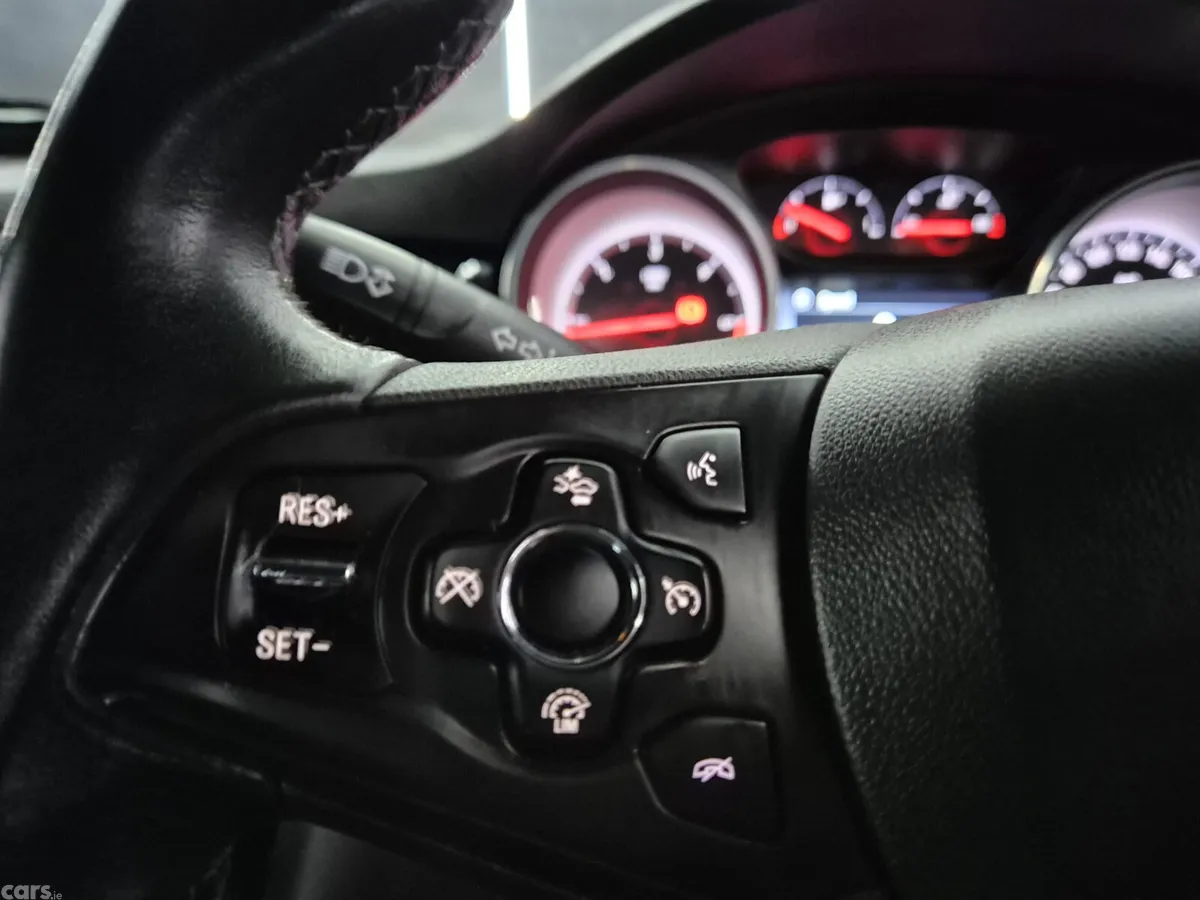 Opel Astra Hatchback, Diesel, 2018, Red