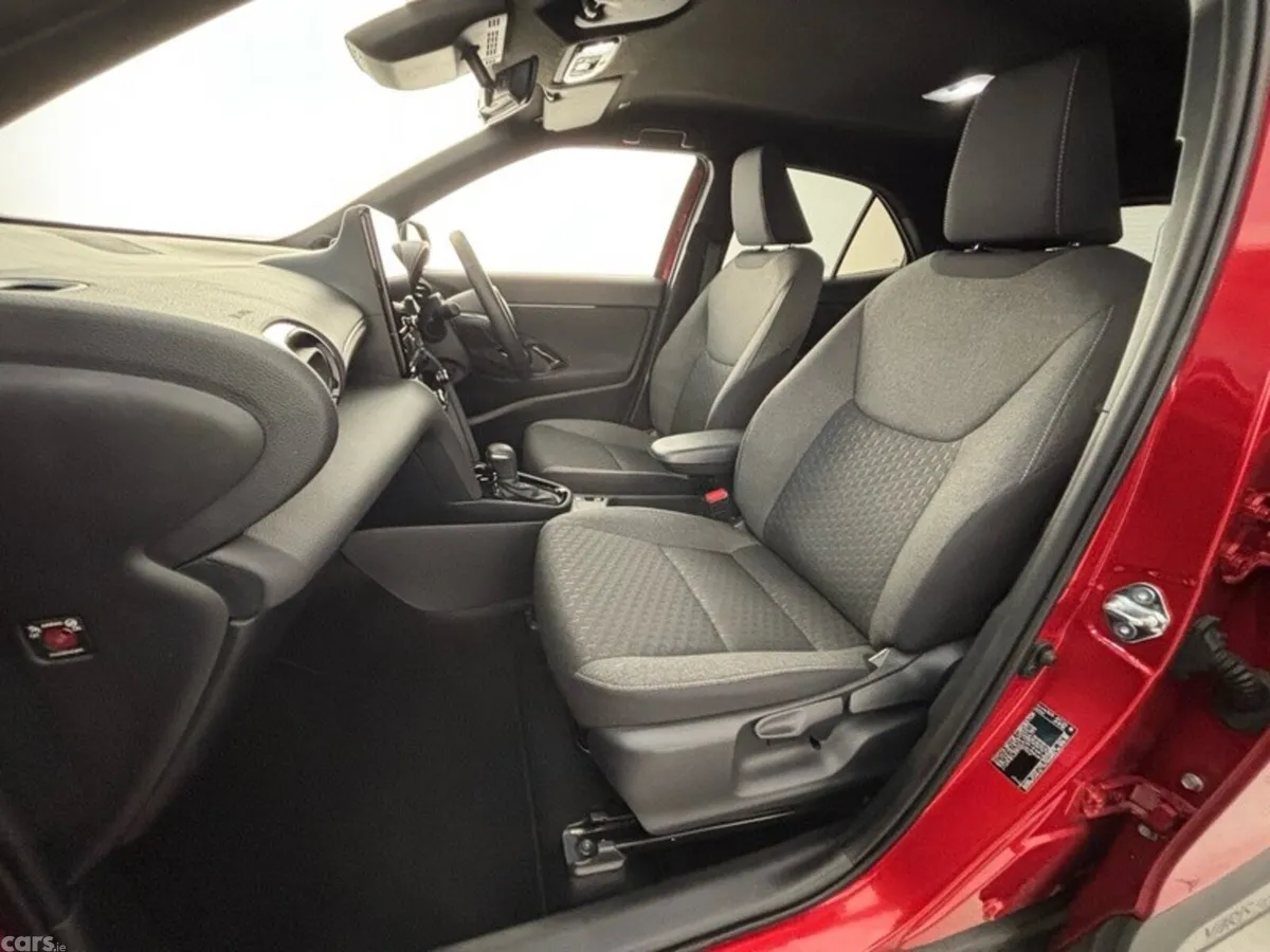 Toyota Yaris Cross Hatchback, Petrol Hybrid, 2026, Red