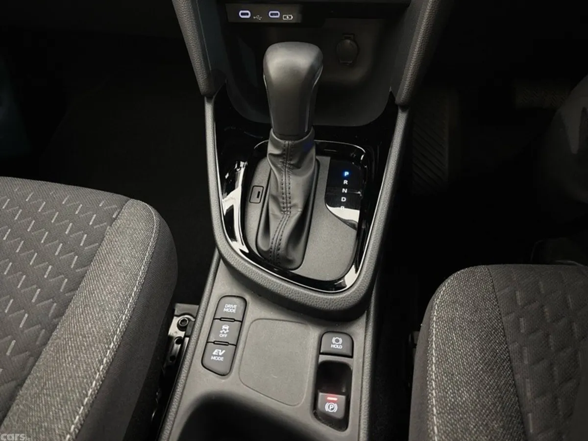Toyota Yaris Cross Hatchback, Petrol Hybrid, 2026, Red