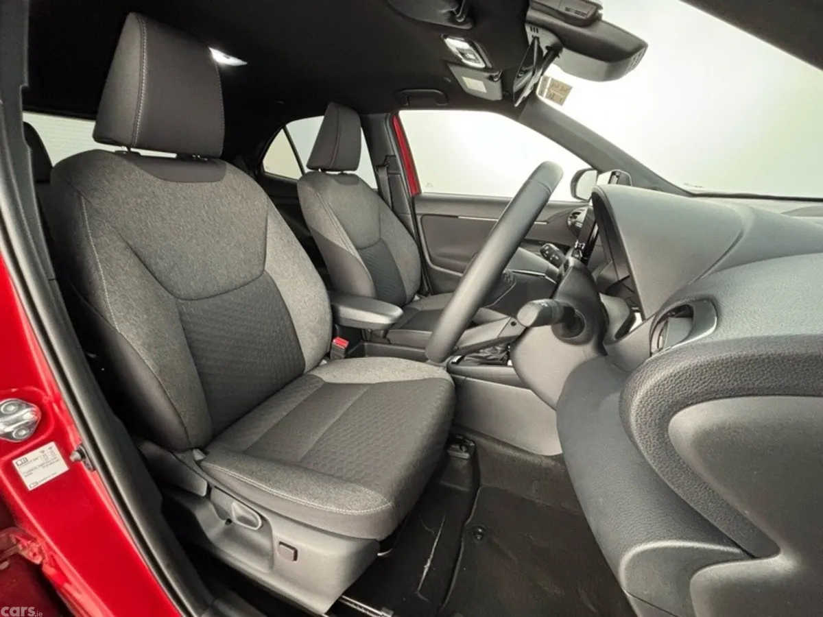 Toyota Yaris Cross Hatchback, Petrol Hybrid, 2026, Red