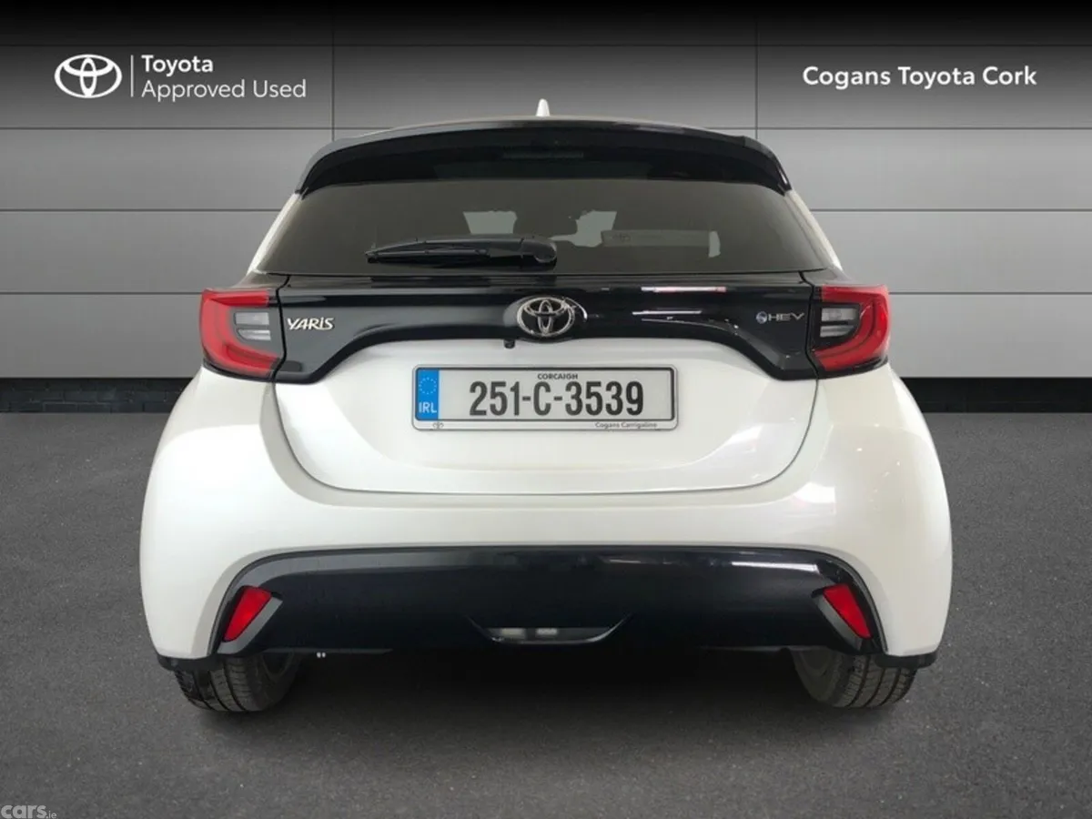 Toyota Yaris Hatchback, Petrol Hybrid, 2025, White