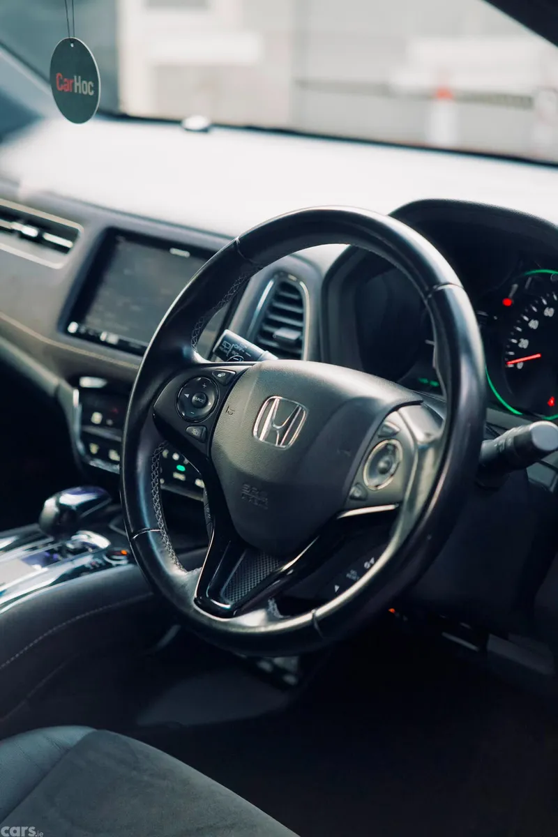Honda Vezel Hatchback, Petrol Hybrid, 2017, Red