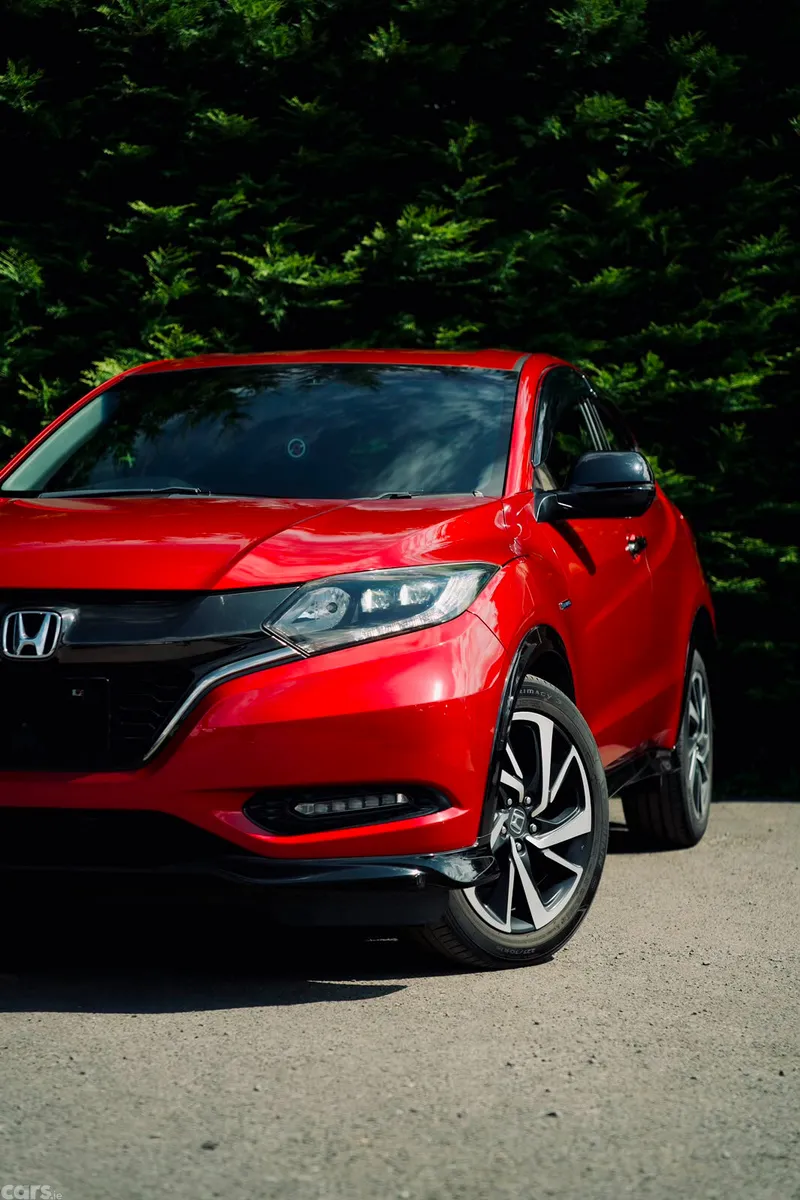 Honda Vezel Hatchback, Petrol Hybrid, 2017, Red