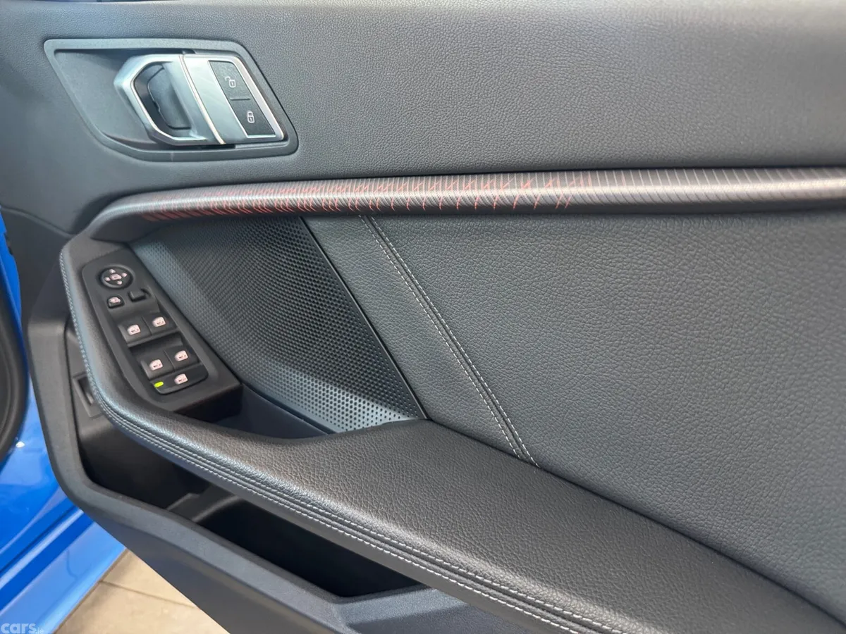 BMW 1-Series Hatchback, Diesel, 2023, Blue