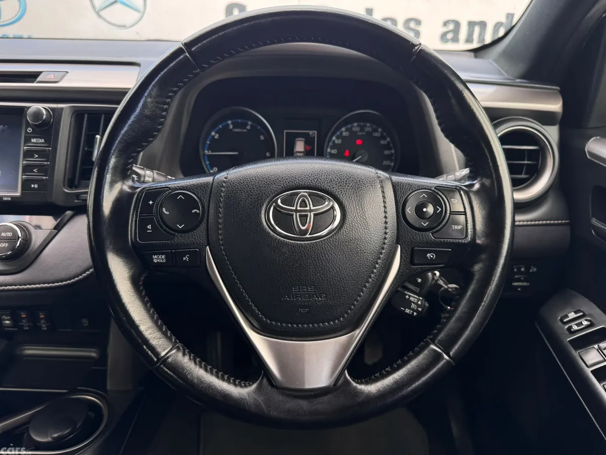 Toyota RAV4 SUV, Diesel, 2016, Red