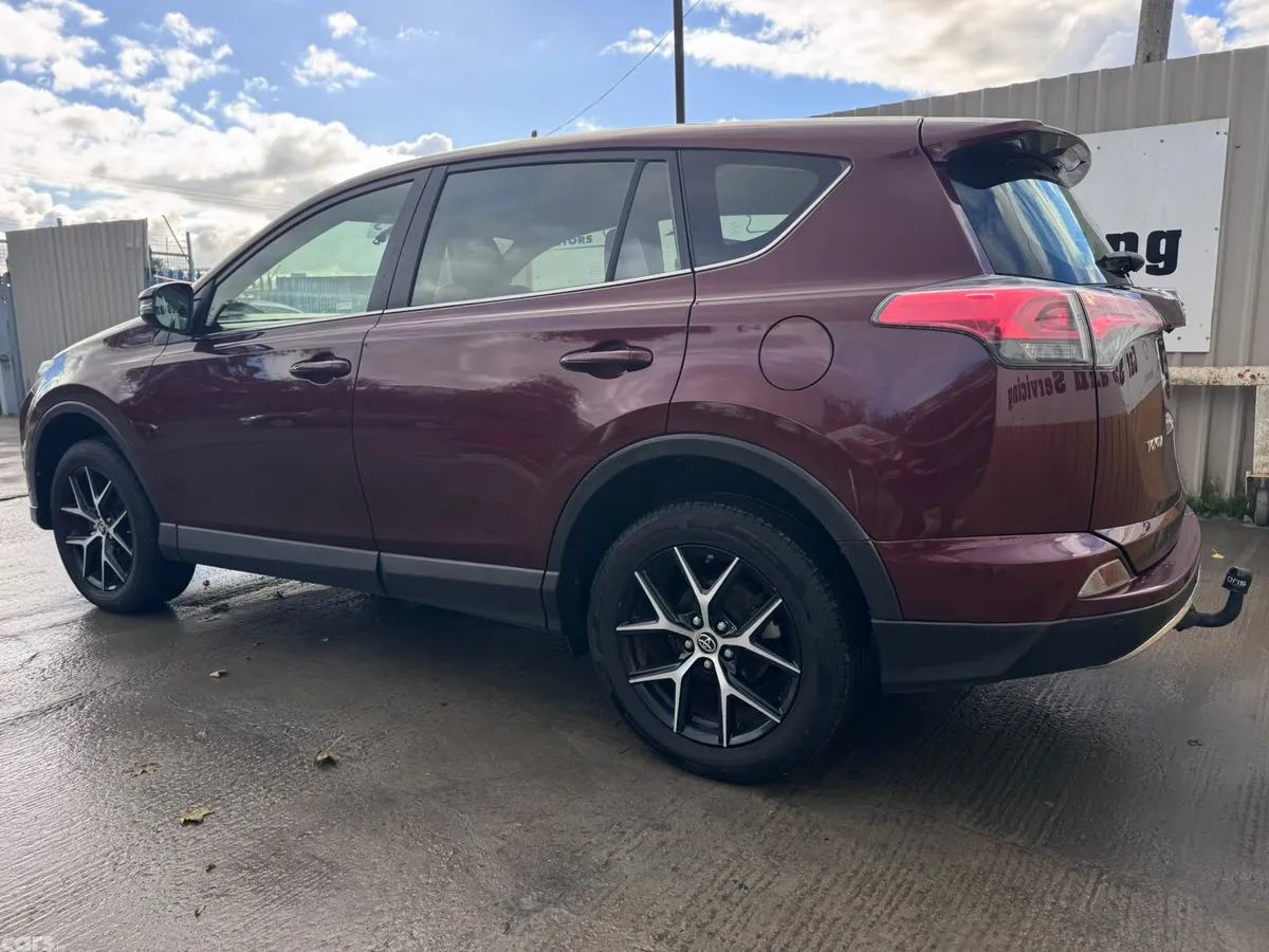 Toyota RAV4 SUV, Diesel, 2016, Red