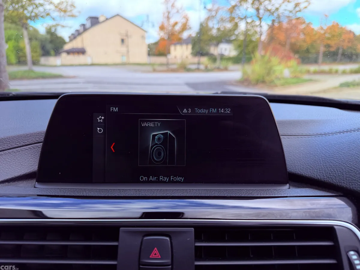 BMW 3-Series Saloon, Petrol Plug-in Hybrid, 2018, Blue