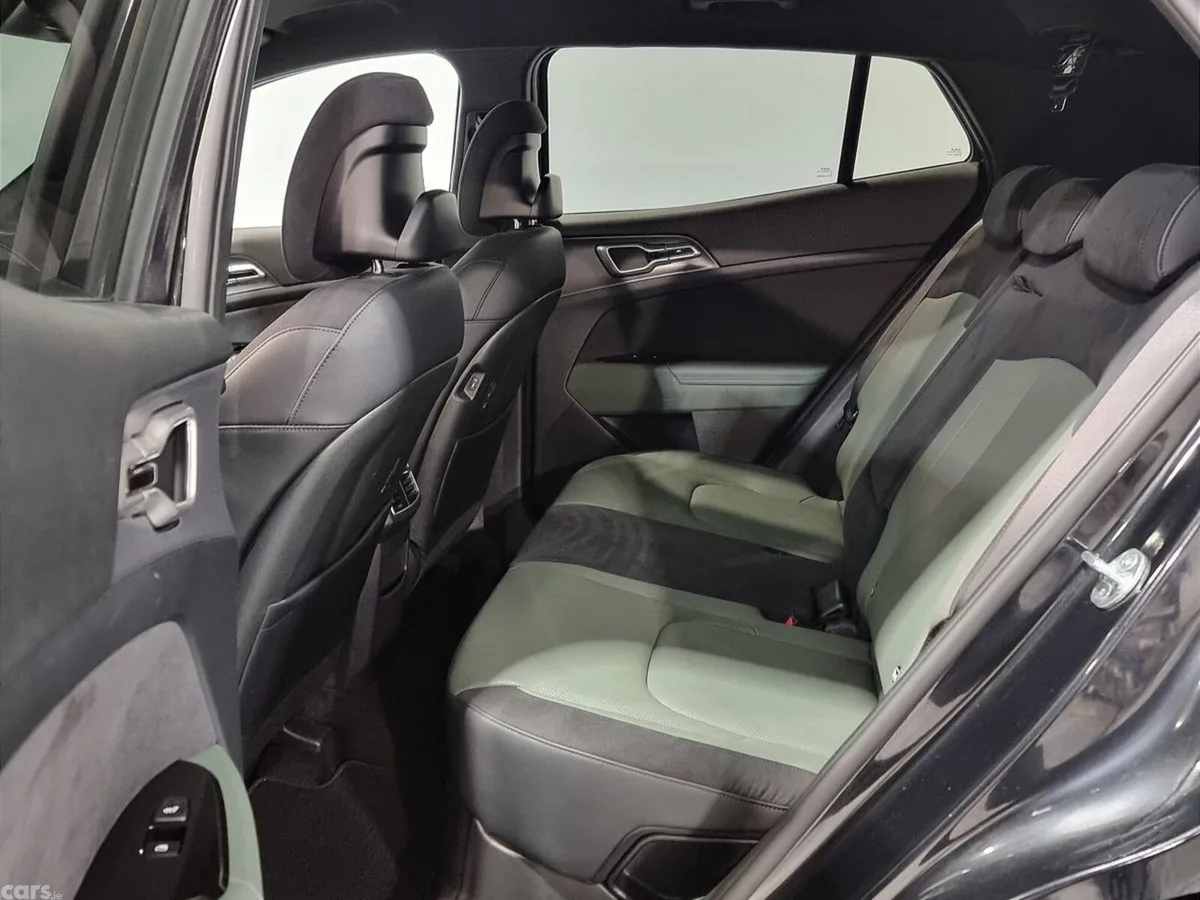 Kia Sportage SUV, Petrol Hybrid, 2024, Black