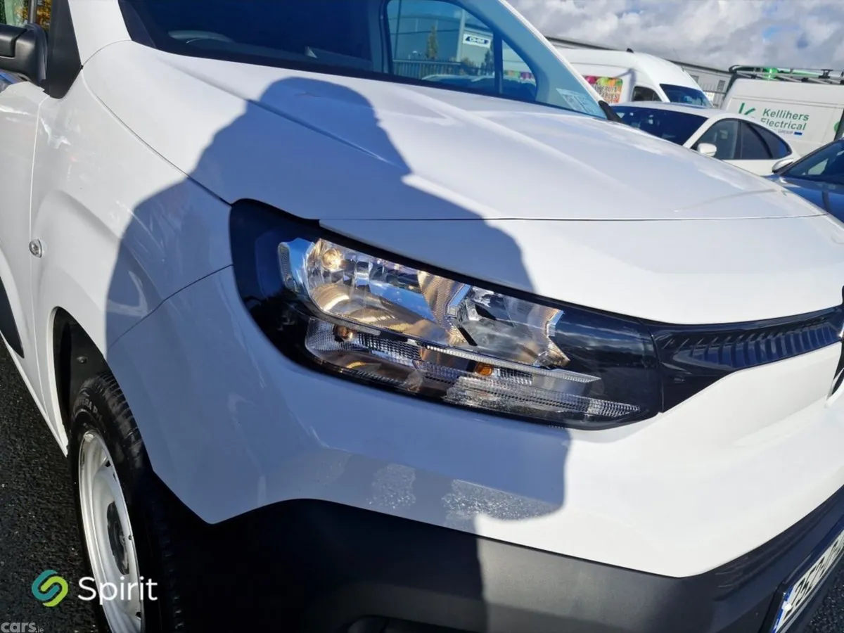 Citroen Berlingo MPV, Diesel, 2025, White
