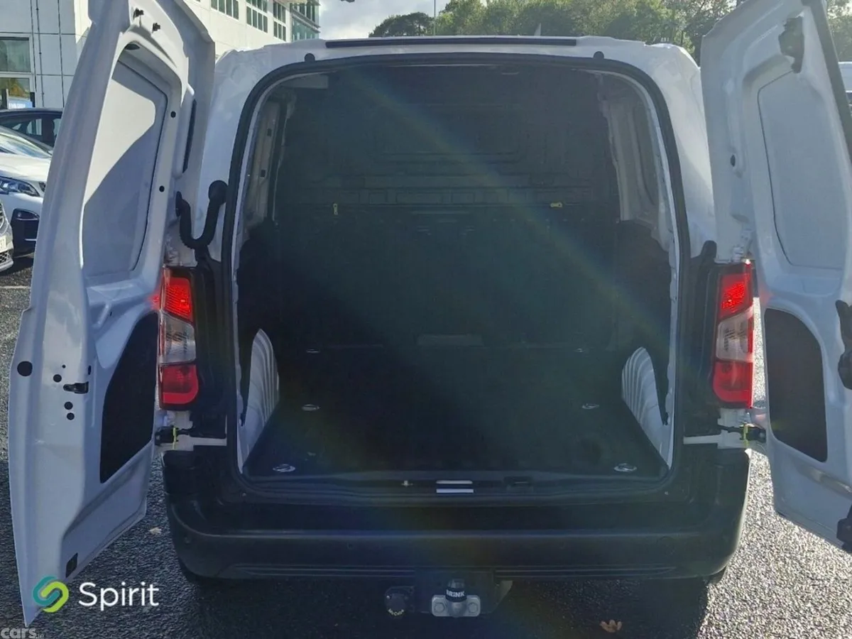 Citroen Berlingo MPV, Diesel, 2025, White