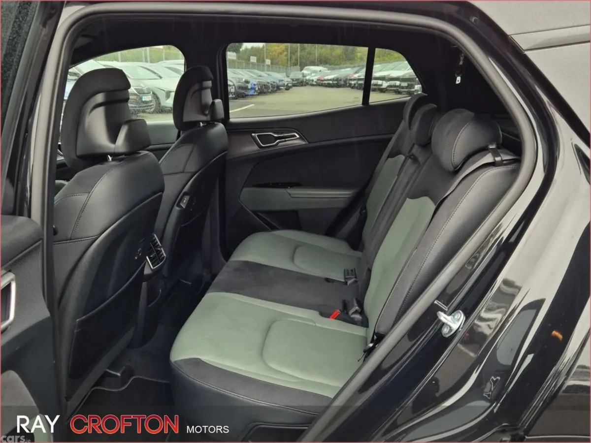 Kia Sportage SUV, Petrol Hybrid, 2025, Black