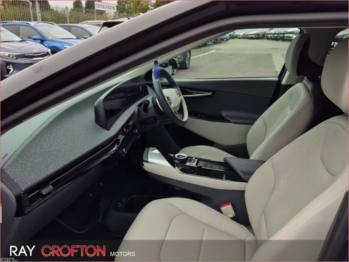 Kia EV6 MPV, Electric, 2023, Blue