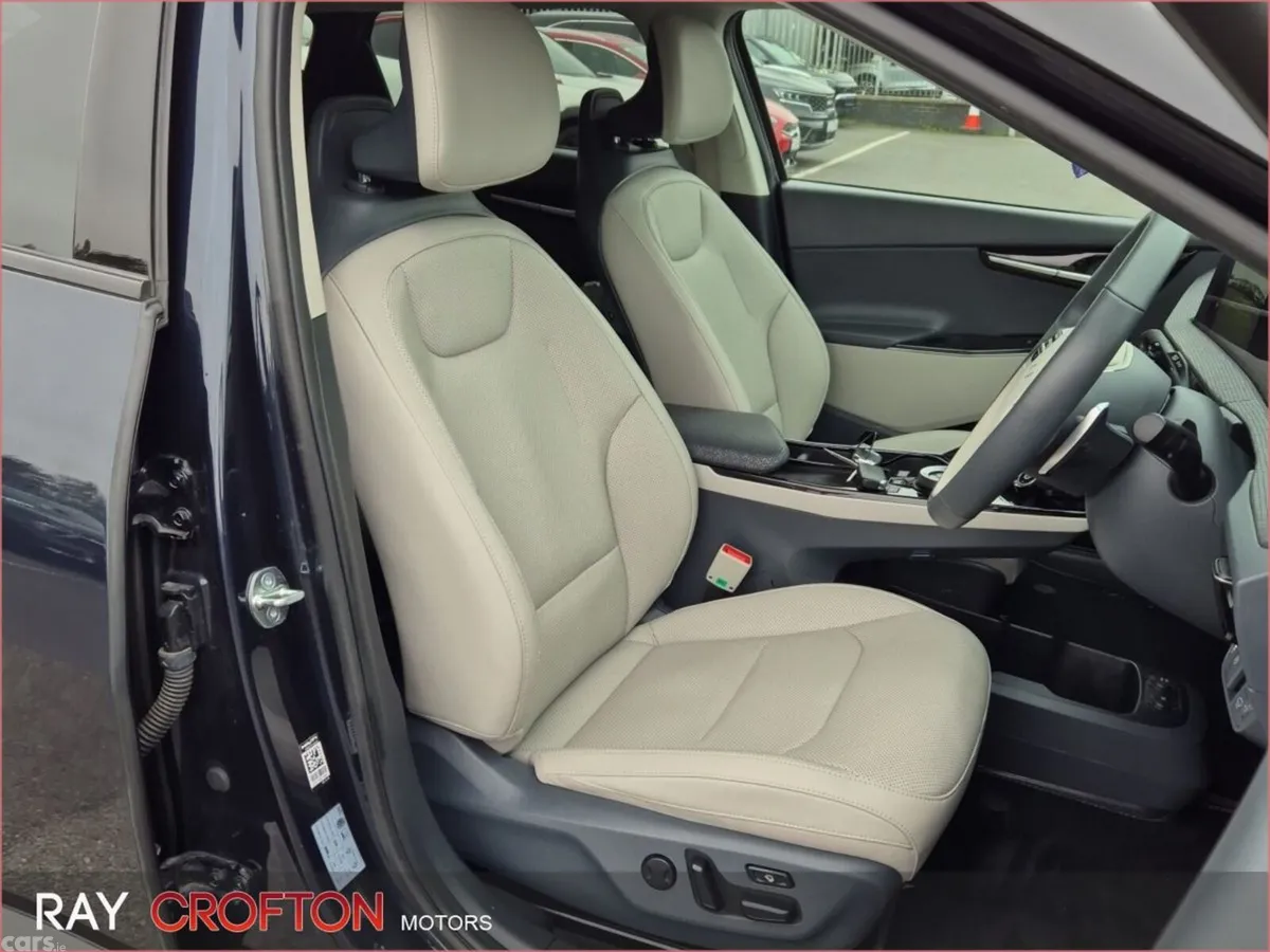 Kia EV6 MPV, Electric, 2023, Blue