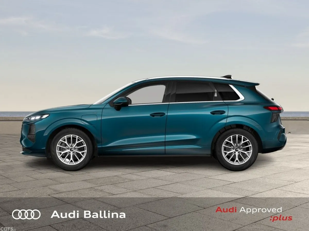 Audi Q3 SUV, Petrol Plug-in Hybrid, 2027, Blue