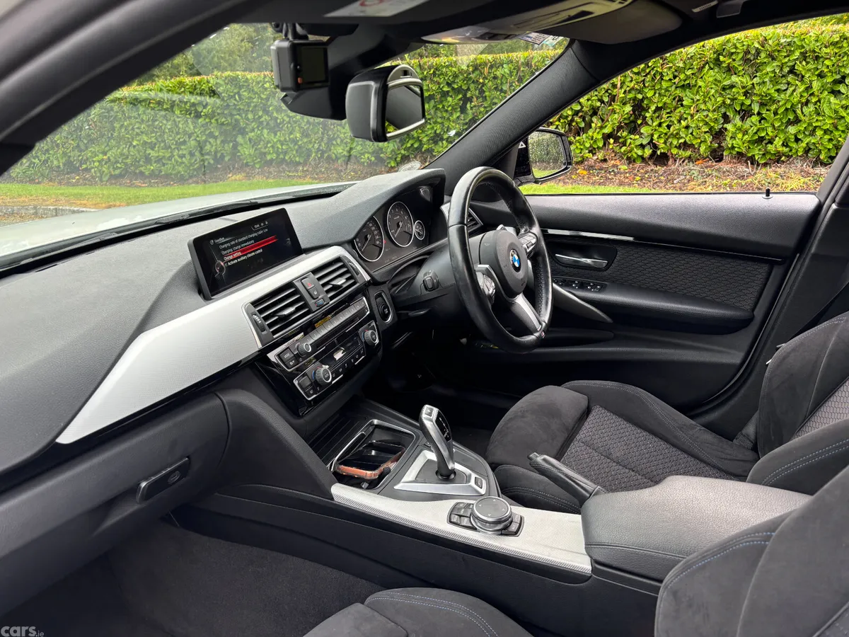 BMW 3-Series Saloon, Petrol Plug-in Hybrid, 2016, White