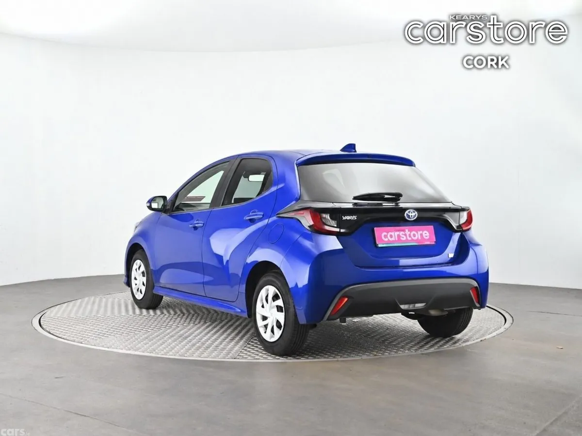 Toyota Yaris Hatchback, Petrol Hybrid, 2022, Blue