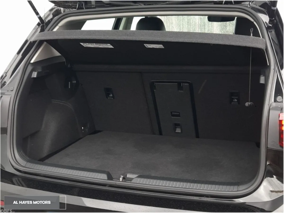 Volkswagen Golf Hatchback, Diesel, 2025, Black
